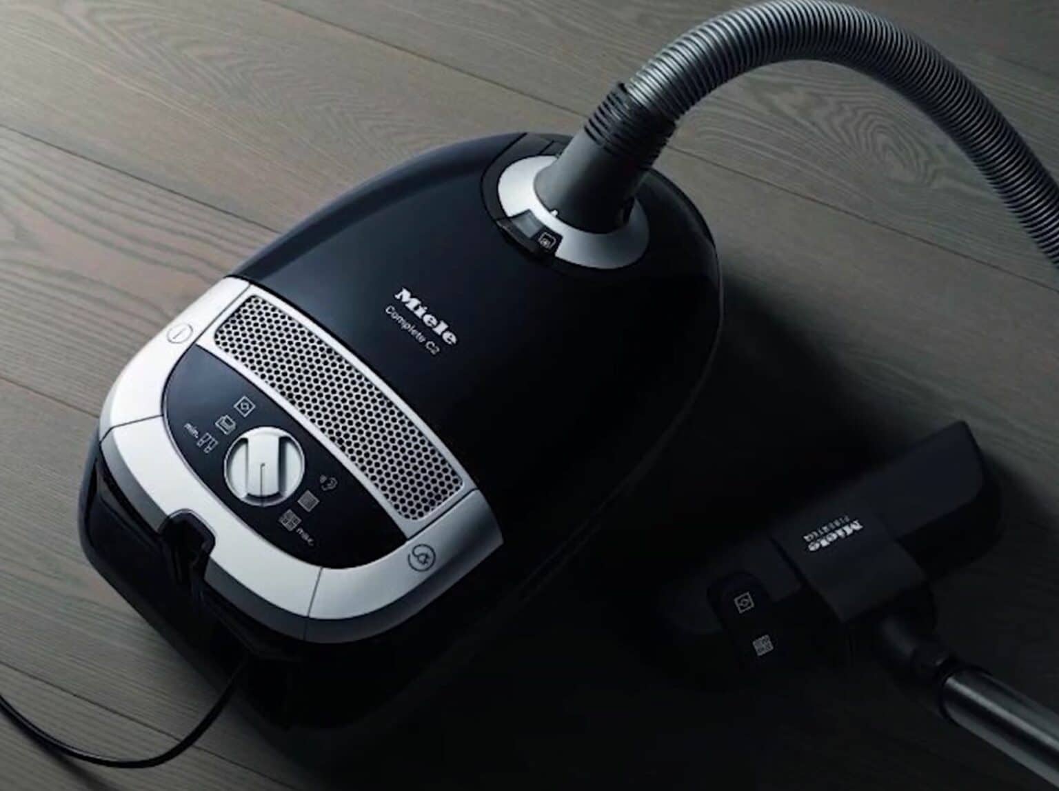 6 Best Vacuums for Laminate Floors 2022 Reviews and Buying Guide