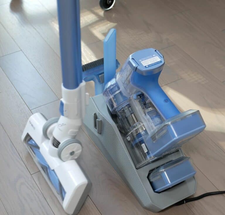 6 Best Vacuums for Laminate Floors 2022 Reviews and Buying Guide